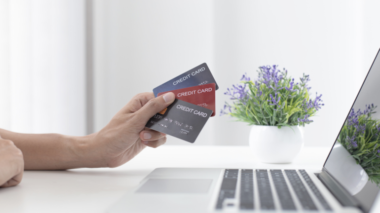 Best credit cards for travel points with no annual fee